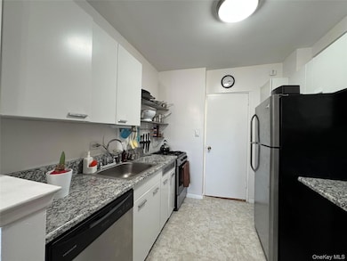5500 Fieldston Rd unit 4EE, Bronx, NY 10471 - photo 7