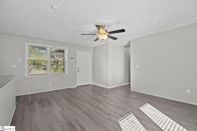 161 Oak St, Boiling Springs, SC 29316 - photo 6