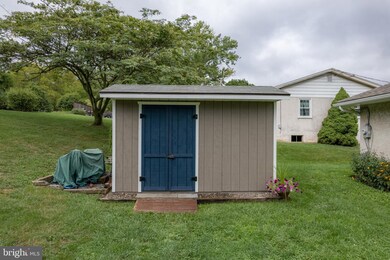 233 W Walnut St, Souderton, PA 18964 - photo 6