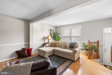 8508 Pine Meadows Dr, Odenton, MD 21113 - photo 3