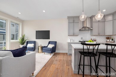 Living / Kitchen