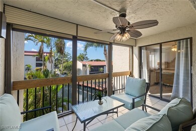 Sunroom featuring ceiling fan