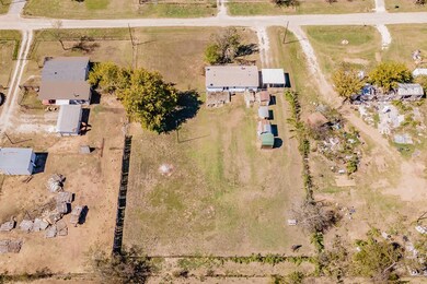 5200 Misty Hollow Dr, Joshua, TX 76058 - photo 7