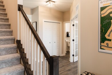 STG105-Foyer (3)