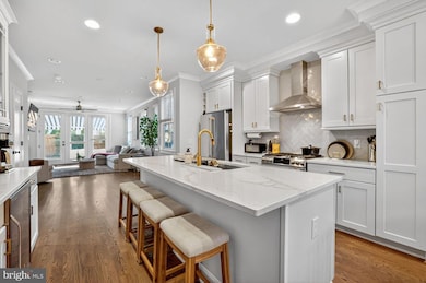 611 N Columbus St, Alexandria, VA 22314 - photo 6