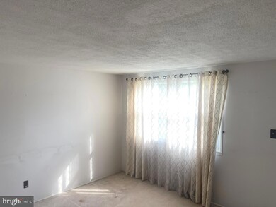 8047 Stratman Rd, Dundalk, MD 21222 - photo 6