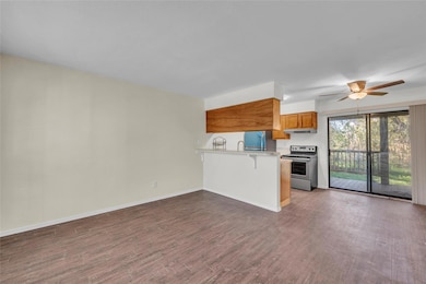 108 Hillside Cove unit B, Elgin, TX 78621 - photo 2