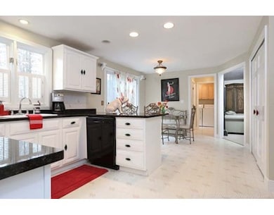 141 Stonecleave Rd, North Andover, MA 01845 - photo 6