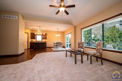 6024 SW 44th St, Topeka, KS 66610 - photo 6