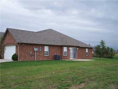 1505 W Daniel Dr, Greensburg, IN 47240 - photo 2