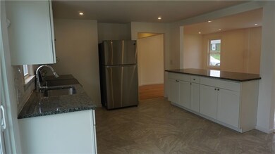 33 Cochran St, West Warwick, RI 02893 - photo 4