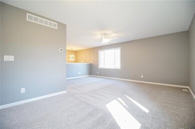 1416 E 36th Ct, Des Moines, IA 50317 - photo 4