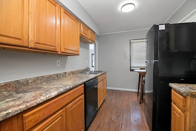 729 N Webster Cir W, Kankakee, IL 60901 - photo 4