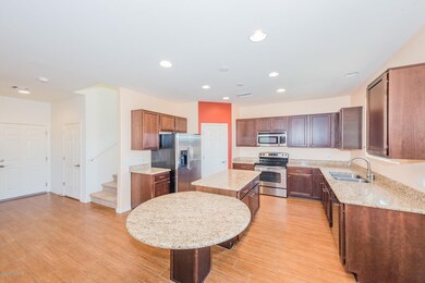 013 - 672 W. Calle Capotasto