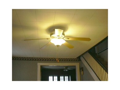Living Room. Many Ceiling Fans