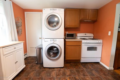 256 Jeter St, Cliffwood, NJ 07721 - photo 7