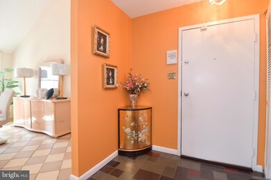 1704 Mount Washington Ct unit J, Baltimore, MD 21209 - photo 3