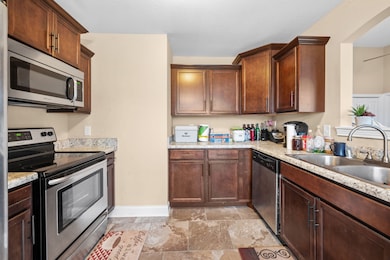 240 Azalea Dr, Oak Grove, KY 42262 - photo 6