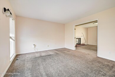 7404 Jonathan Way, Louisville, KY 40228 - photo 6