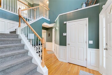 2 story foyer all open to upstairs.