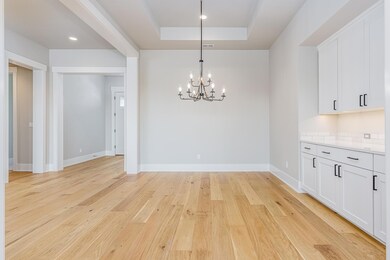 425 Ventus St-15