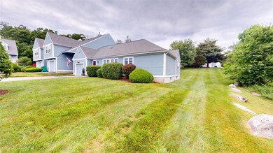 901 Brookhaven Ln, Woonsocket, RI 02895 - photo 6