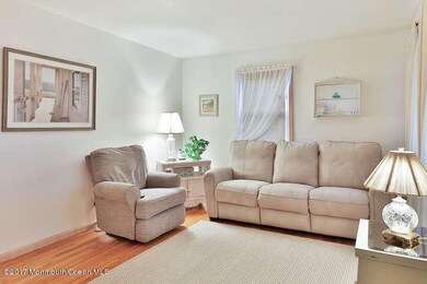 1104 Roberts Dr Point Pleasant-small-019