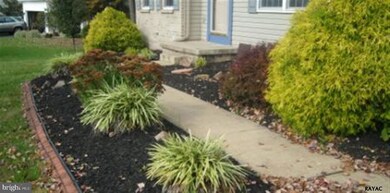 947 Willow Ridge Dr, York, PA 17404 - photo 6