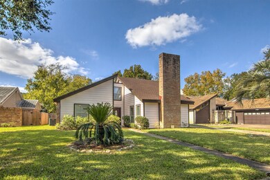 7635 Athlone Dr, Houston, TX 77088 - photo 2