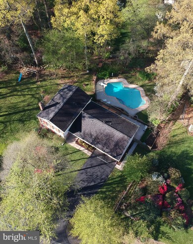 12227 Folkstone Dr, Herndon, VA 20171 - photo 7