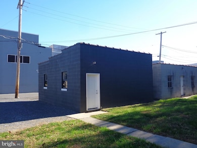 201 S Main St, Lewistown, PA 17044 - photo 6