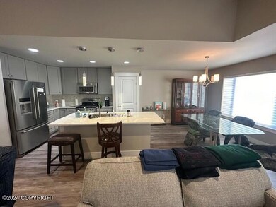 Kitchen & Dining Areas