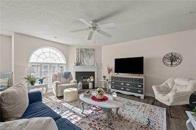 4345 Cedarcroft Ct unit 1D, Greensboro, NC 27409 - photo 6