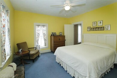 223 N Marshall Ave, Marshall, MI 49068 - photo 6