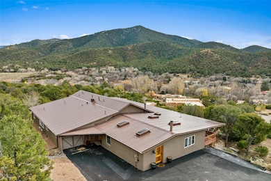 1661 Cerro Gordo Rd unit E, Santa Fe, NM 87501 - photo 5