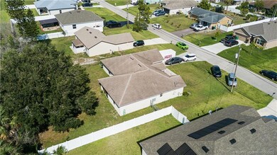 942 SW McComkle Ave, Port Saint Lucie, FL 34953 - photo 6