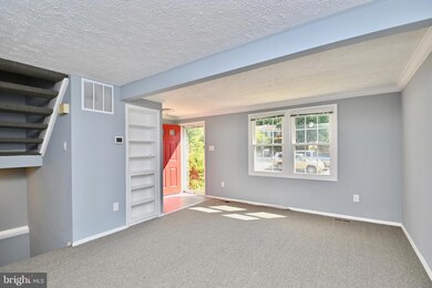 8126 Parkdale Ct, Springfield, VA 22153 - photo 7