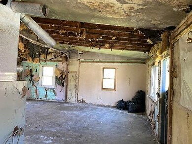 112 Curtis Ave, Rutland, VT 05701 - photo 2