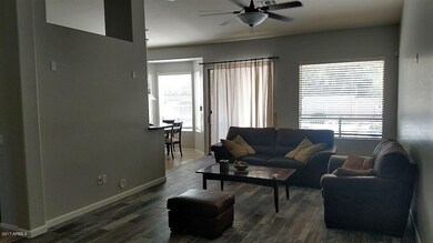 new paint in living room1 (2)