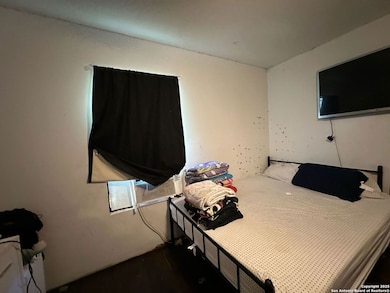 2721 W Mistletoe Ave, San Antonio, TX 78228 - photo 7