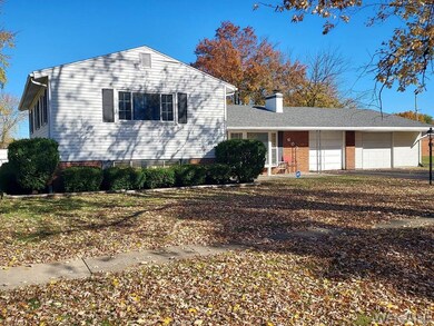 600 W Lane Ave, Lima, OH 45801 - photo 2