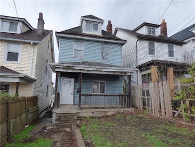 1021 Rue Grande Vue St, Pittsburgh, PA 15220 - photo 4