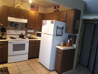 1081 Highlands Dr, Naples, FL 34103 - photo 4