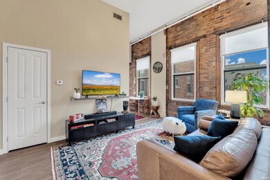 112 W Washington Blvd unit 422, Fort Wayne, IN 46802 - photo 2