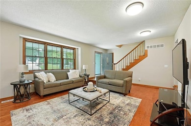 8025 Woodstone St, Lenexa, KS 66219 - photo 4