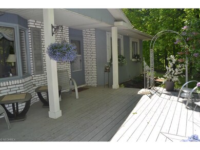 FRONT DECK