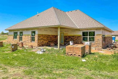 104 NW Elm Ave, Cache, OK 73527 - photo 6