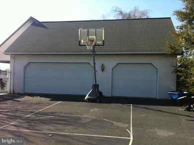 64 N Whisper Ln, New Holland, PA 17557 - photo 3