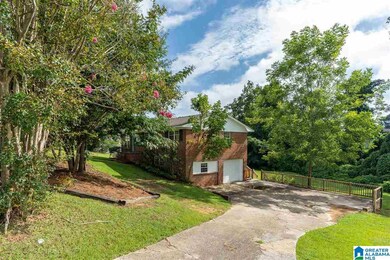 2605 6th St NE, Center Point, AL 35215 - photo 3