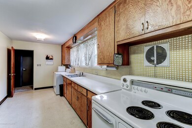 011_Kitchen